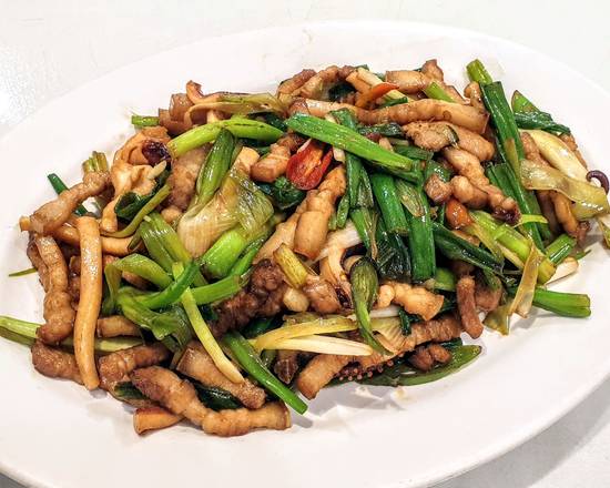 Dry Squid with Green Onion and Shredded Pork Bellies (客家小炒)
